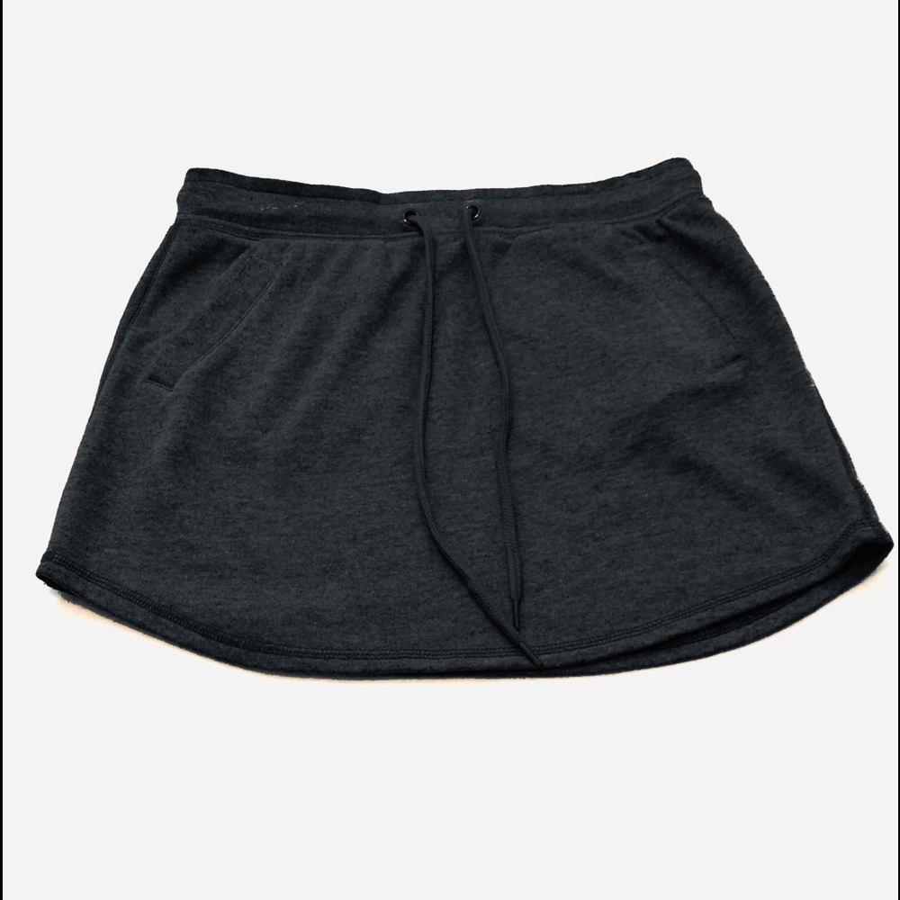 Forever 21, Cute and flirty gray mini skirt.